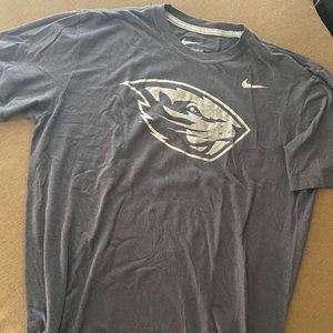 Nike men’s Oregon Beaver’s t-shirt size Large